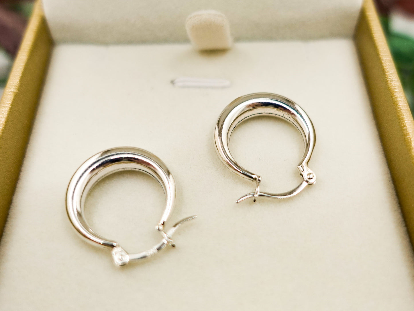 Sterling Silver Hoop Earrings, Lightweight Classic Hoop Earrings, Minimalist Plain Earring for Everyday