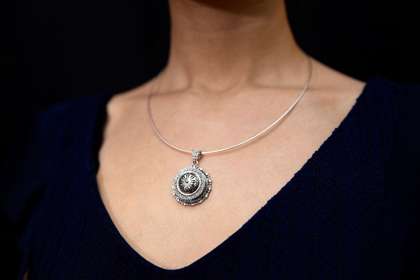 Sterling Silver Filigree Locket Necklace: Vintage Style Pendant