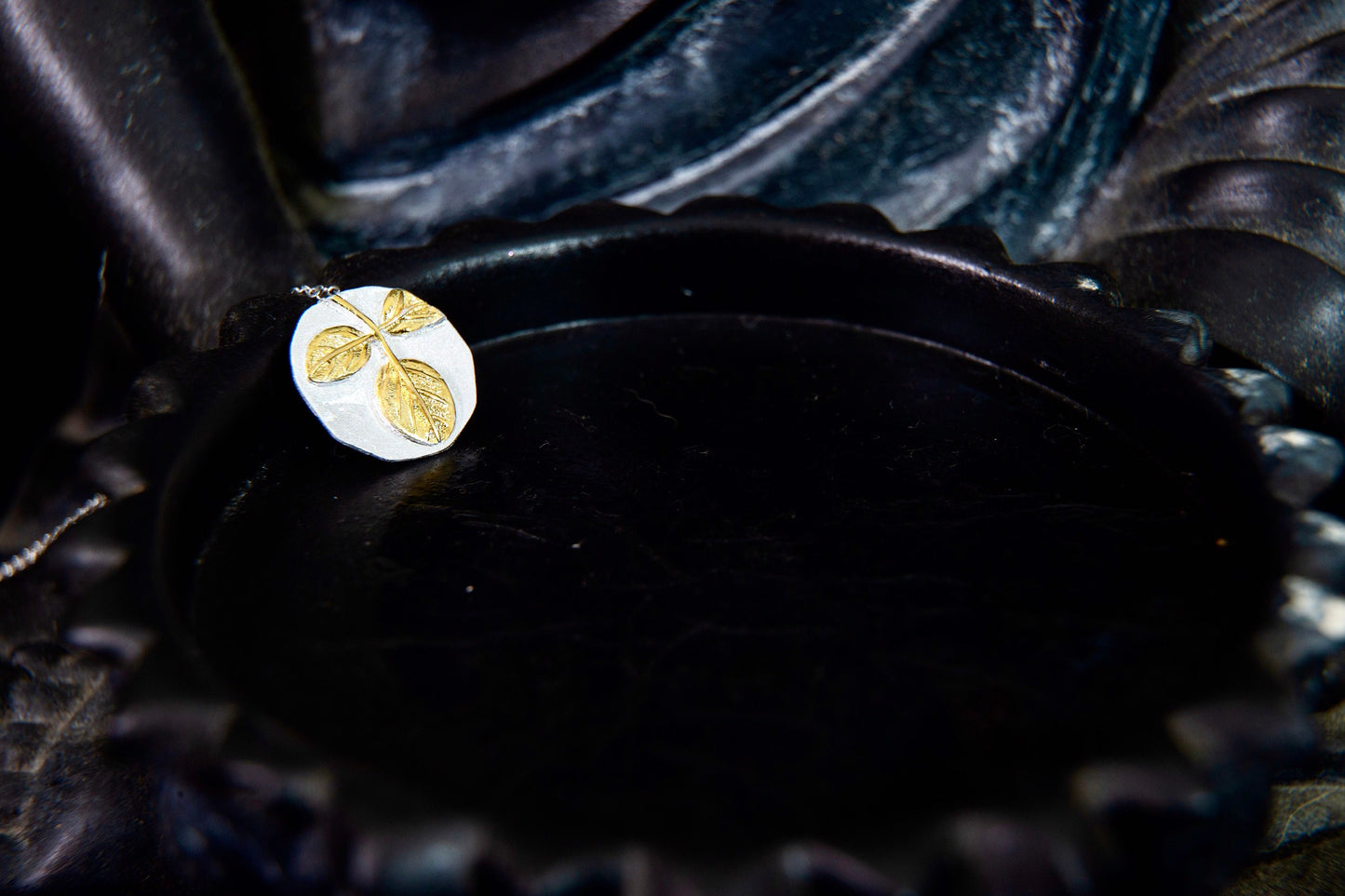 Leaf necklace , sterling silver dainty necklace, silver leaf jewelry, botanical necklace