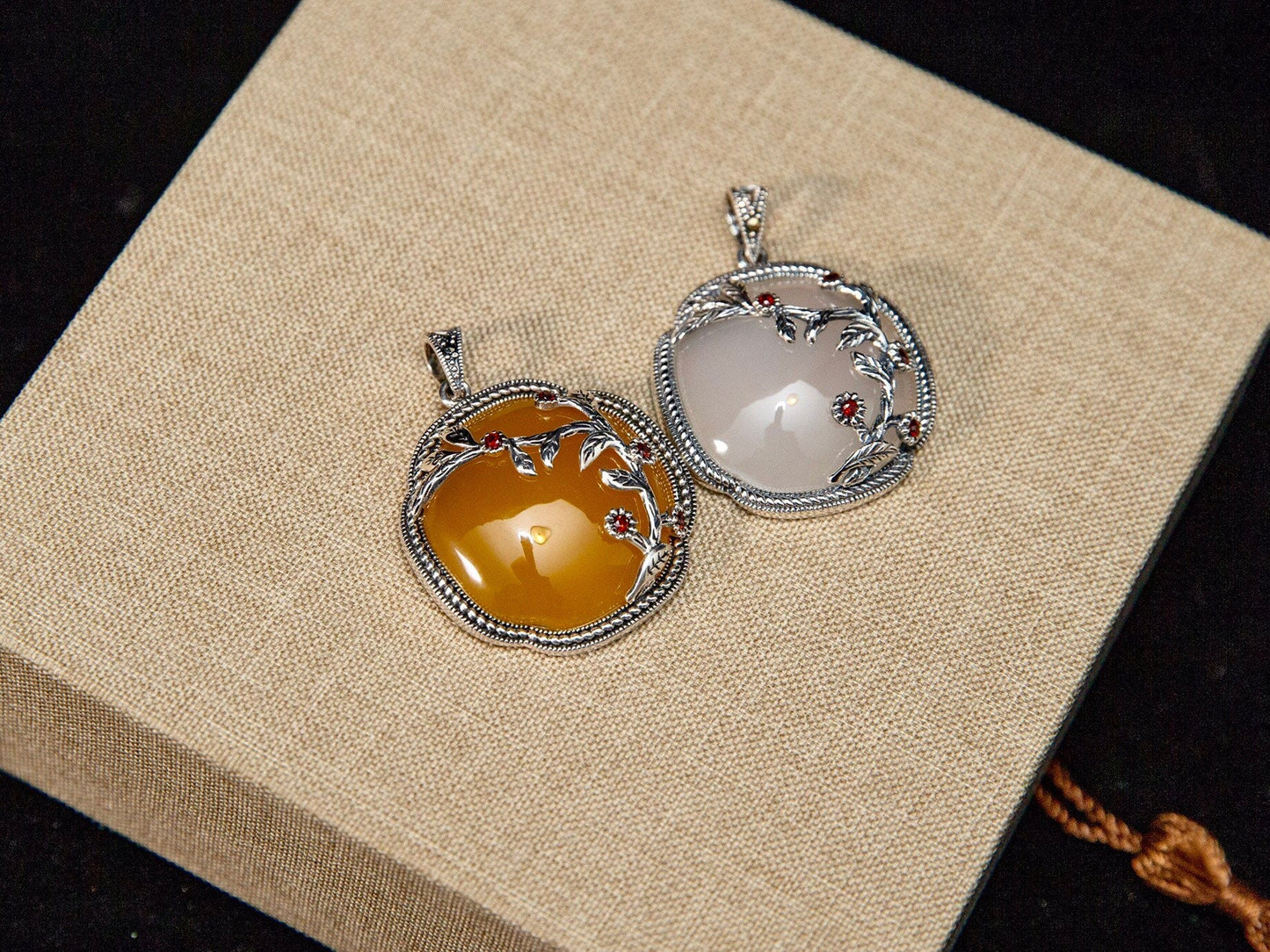 Chalcedony necklace, chalcedony pendant , Gemstone pendant, Large stone necklace