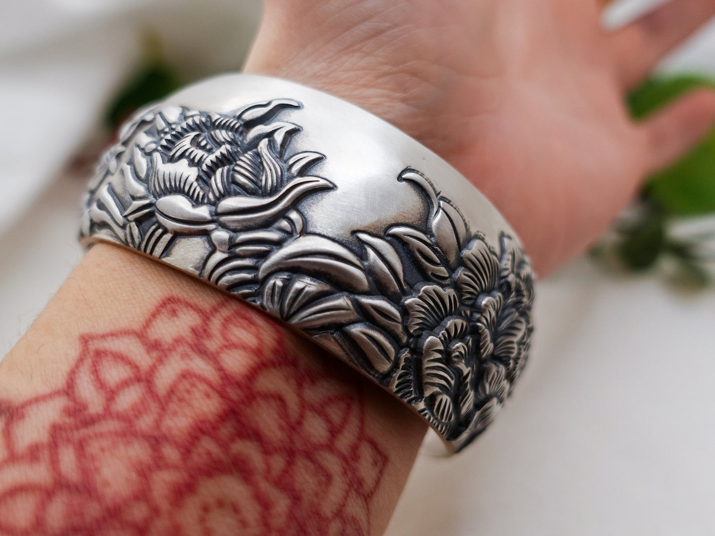 Sterling Sliver Wide Peony Bracelet for Woman Man, Floral Bracelet , Peony Bangle, Peony Wide Cuff, Gift for Mom Wife Sisters Girlfriend