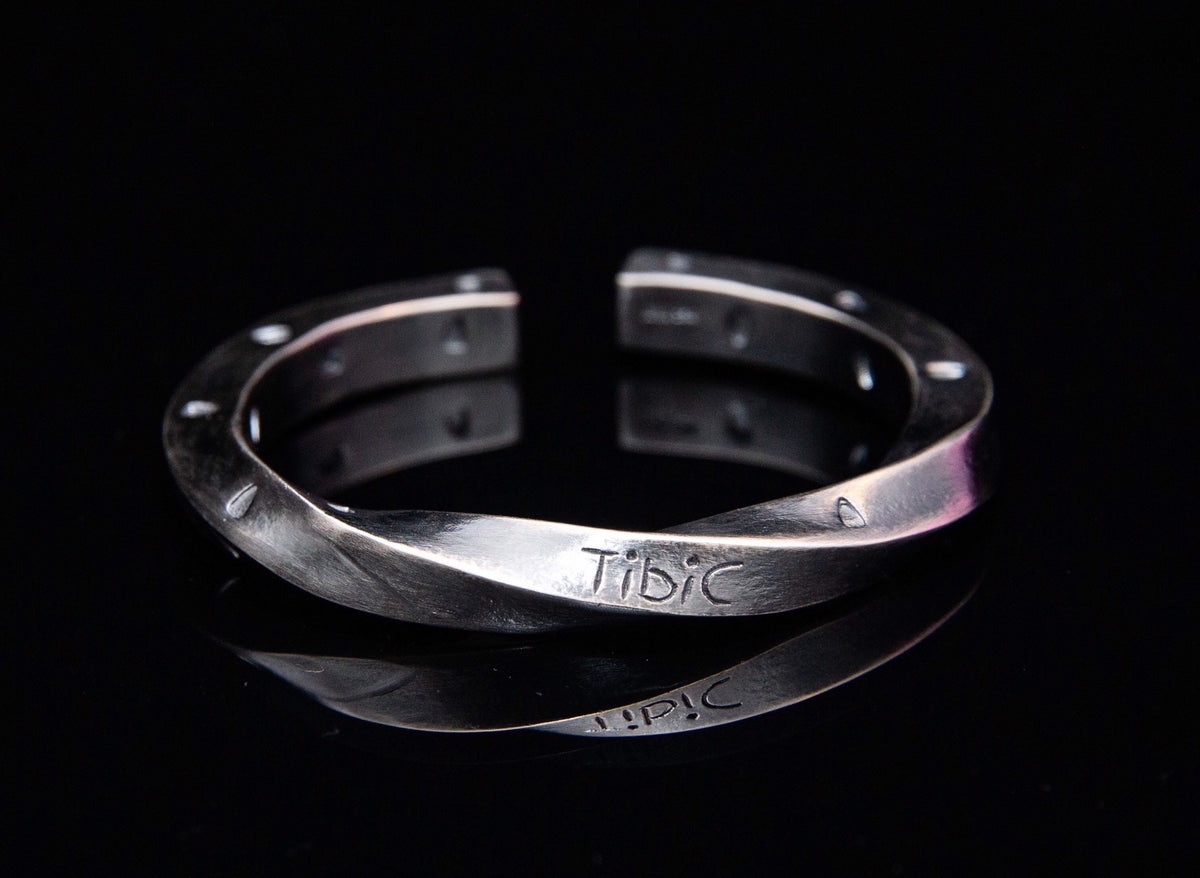 Personalized Sterling Silver Mens Cuff Bracelet – Mobius Infinity Bracelet, Engraved Gift for Him, Blackened Custom Bracelet for Men