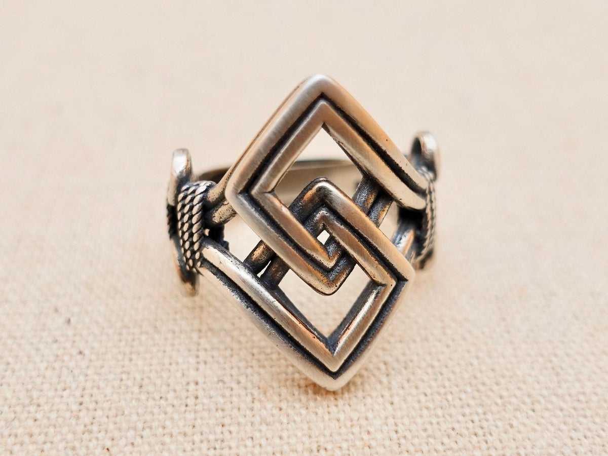Adjustable Sterling Silver Celtic Knot Ring: Unisex Infinity Band