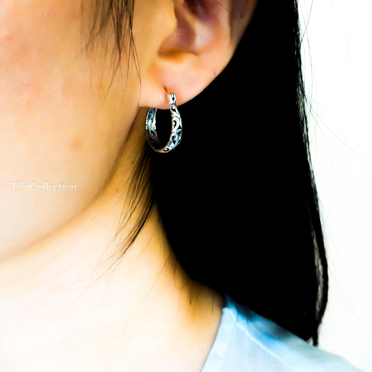 Sterling Silver Vintage Floral Hoop Earrings, Lightweight Hoops Gift for Mom