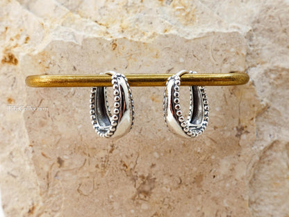 Sterling Silver Oval Huggie Hoop Earrings, Dome Chunky Hoops Vintage Jewerly Gift for Her