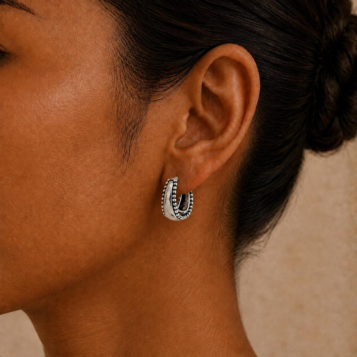 Sterling Silver Oval Huggie Hoop Earrings, Dome Chunky Hoops Vintage Jewerly Gift for Her