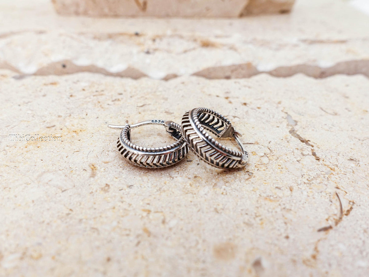 Sterling Silver Vintage Spiral Hoop Earrings, Unisex Small Hoops for Men, Gift for Him