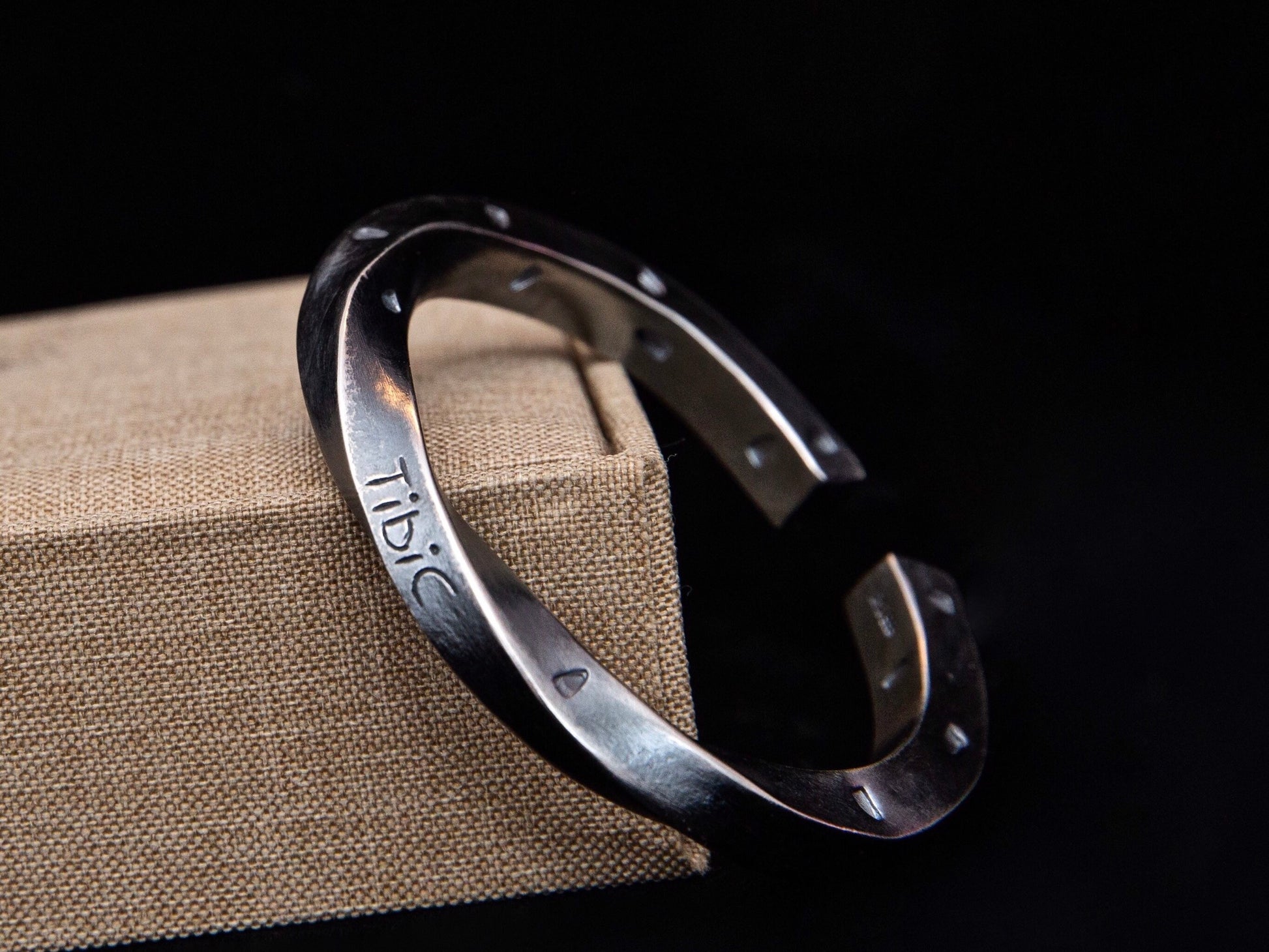 Solid Silver Mobius Cuff Bracelet for Him, mens Twist bracelet, oxidized silver bracelet, Valentines day gift for him, Black Mobius Bangle - TibiCollection