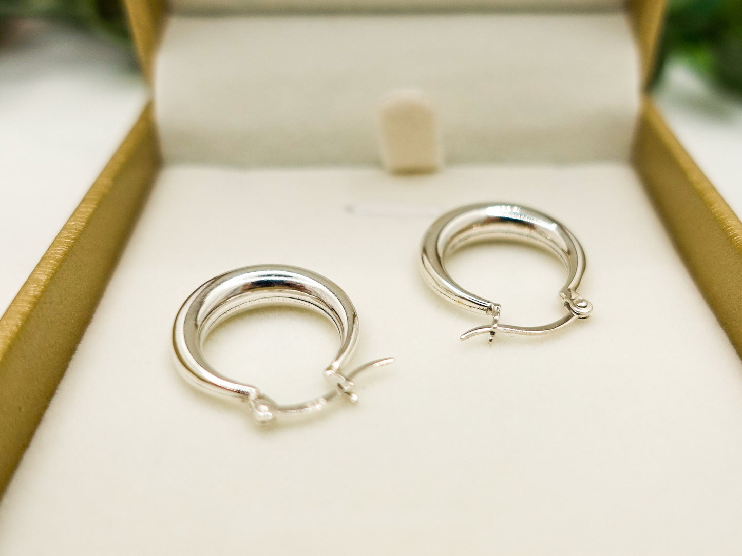 Sterling Silver Hoop Earrings, Lightweight Classic Hoop Earrings, Minimalist Plain Earring for Everyday - TibiCollection